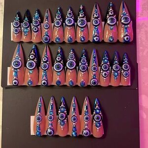 blue press on nails